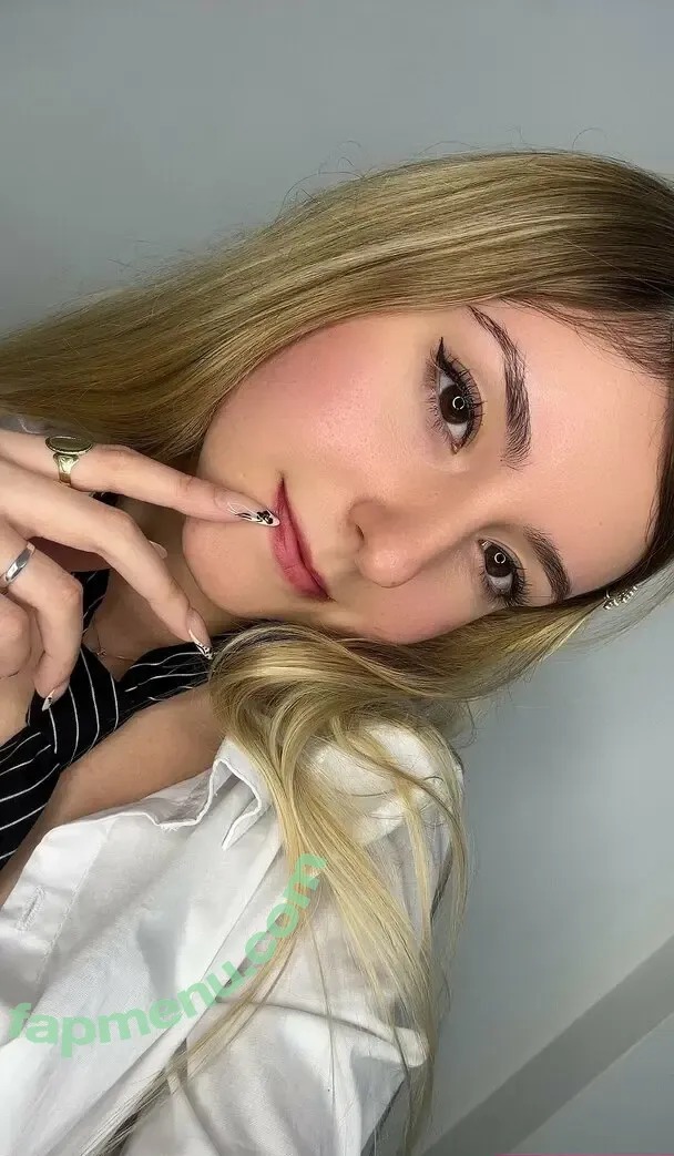 lola.elfie nude photo #0050 (alfieloveslola)