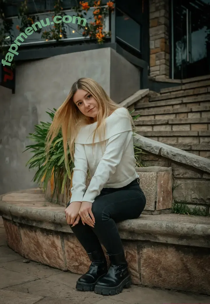 lola.elfie nude photo #0052 (alfieloveslola)