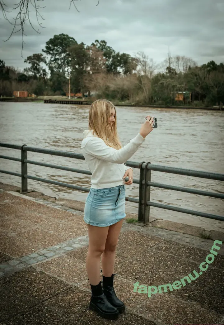 lola.elfie nude photo #0064 (alfieloveslola)