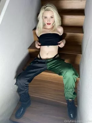 Lola Fae / LolaFaeXXX / dominalolafae / lolafae nude photo #1340