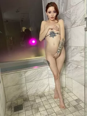 Lola Fae / LolaFaeXXX / dominalolafae / lolafae nude photo #1366
