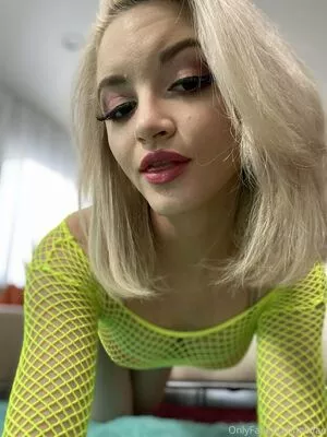 Lola Fae / LolaFaeXXX / dominalolafae / lolafae nude photo #1370