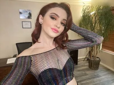Lola Fae / LolaFaeXXX / dominalolafae / lolafae nude photo #1719
