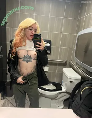 Lola Fae / LolaFaeXXX / dominalolafae / lolafae nude photo #1972