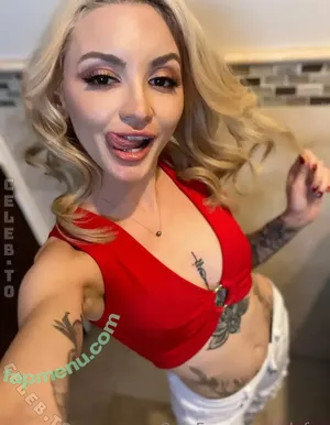 Lola Fae / LolaFaeXXX / dominalolafae / lolafae nude photo #2040