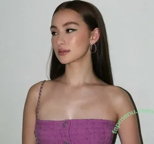 Lola Tung / lola.tung nude photo #0179