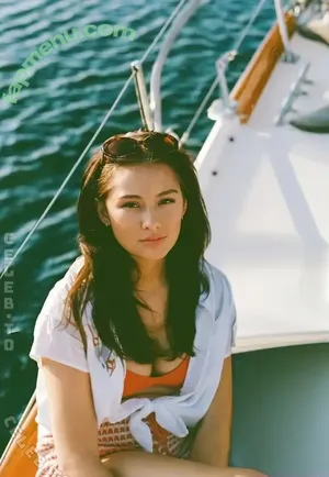 Lola Tung / lola.tung nude photo #0200