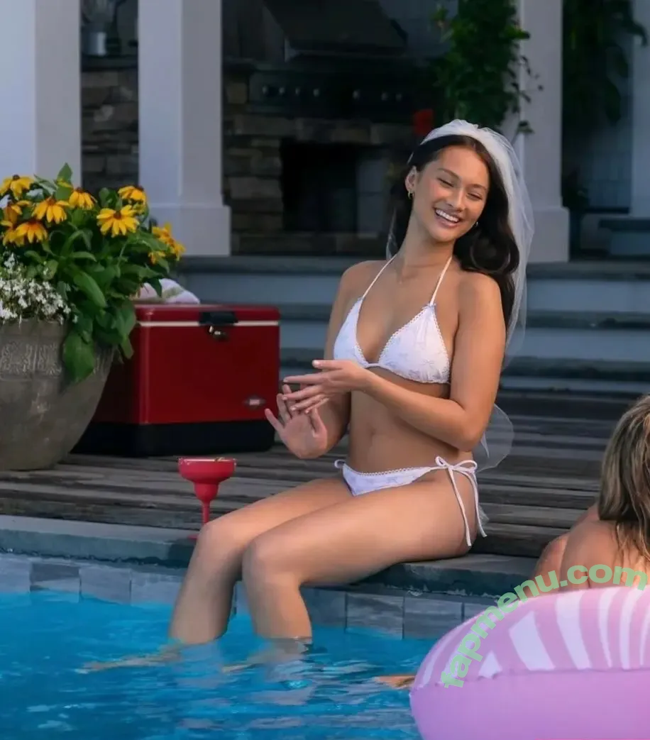 Lola Tung nude photo #0164 (lola.tung)