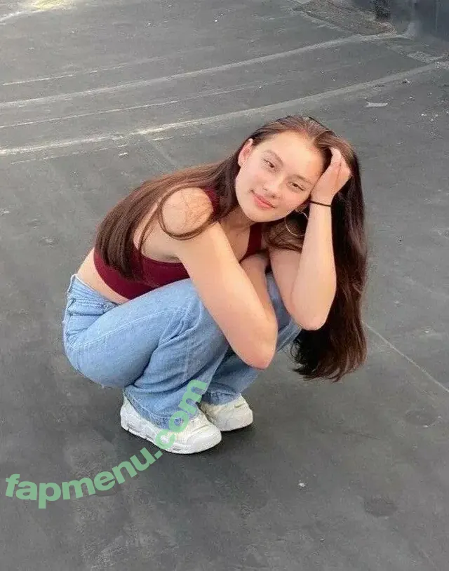 Lola Tung nude photo #0177 (lola.tung)