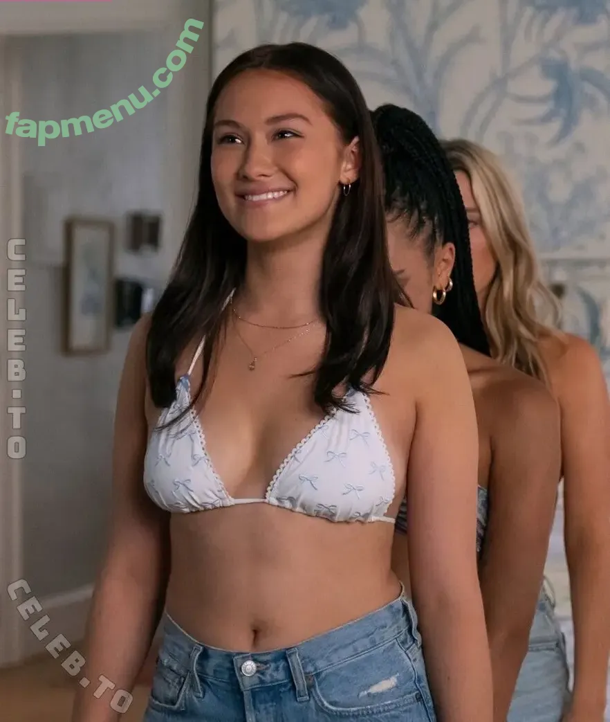 Lola Tung nude photo #0201 (lola.tung)