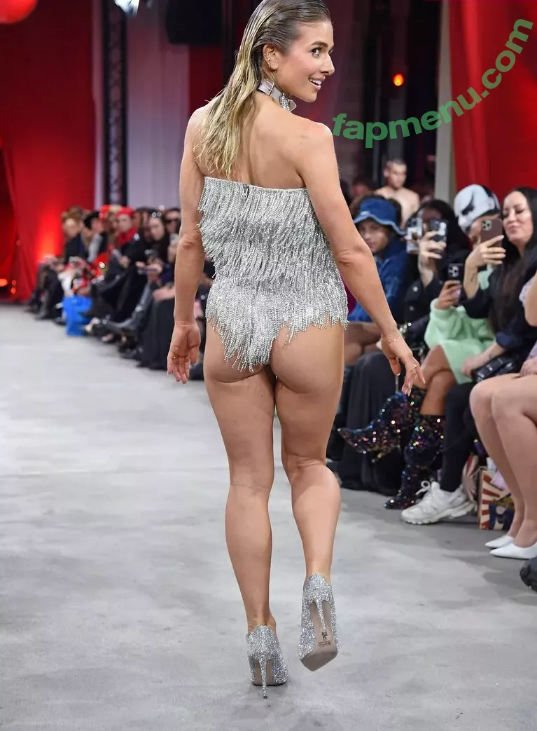 Lola Weippert nude photo #0057 (lolaweippert)