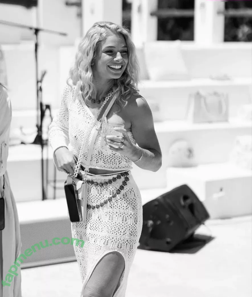 Lola Weippert nude photo #0148 (lolaweippert)