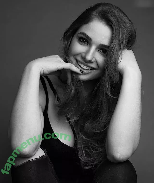 Lola Weippert nude photo #0201 (lolaweippert)