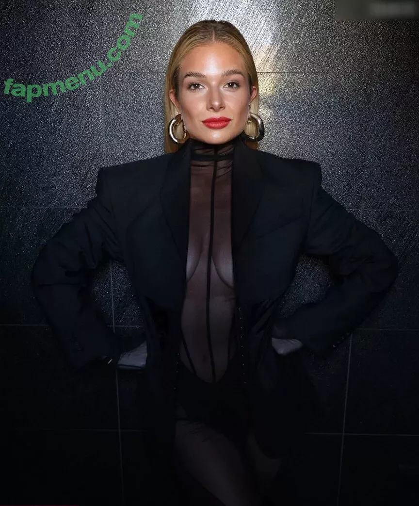 Lola Weippert nude photo #0273 (lolaweippert)