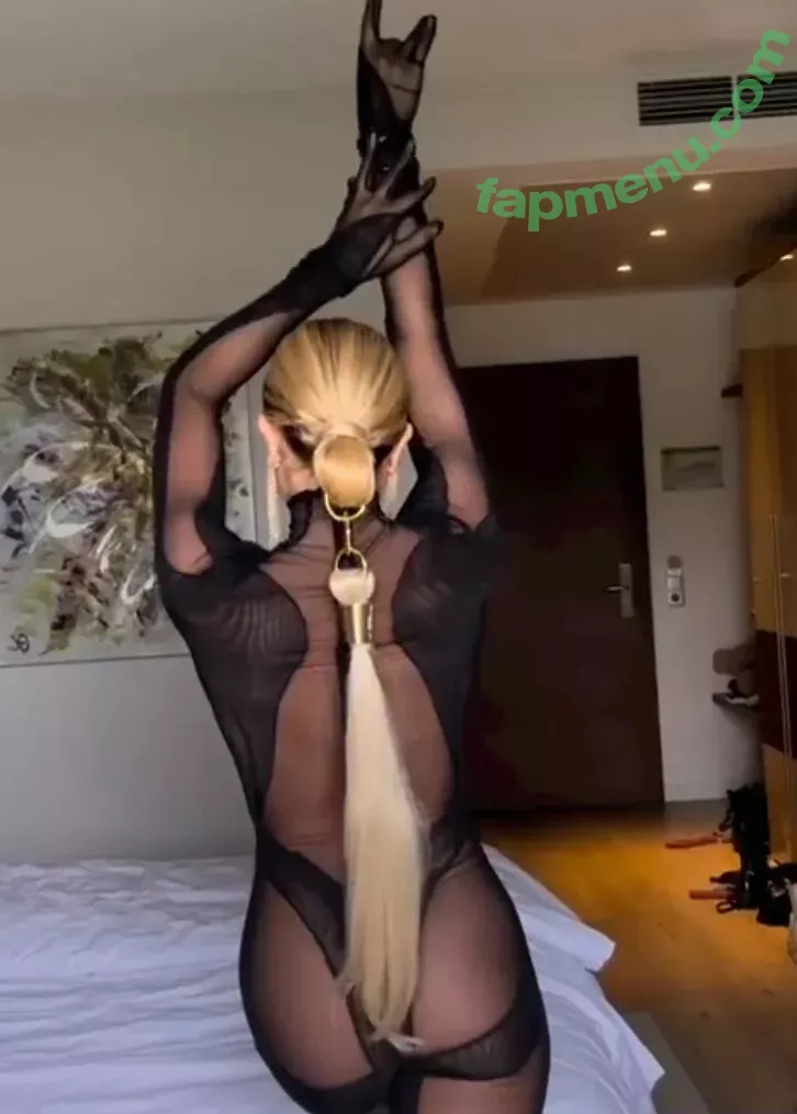 Lola Weippert nude photo #0361 (lolaweippert)