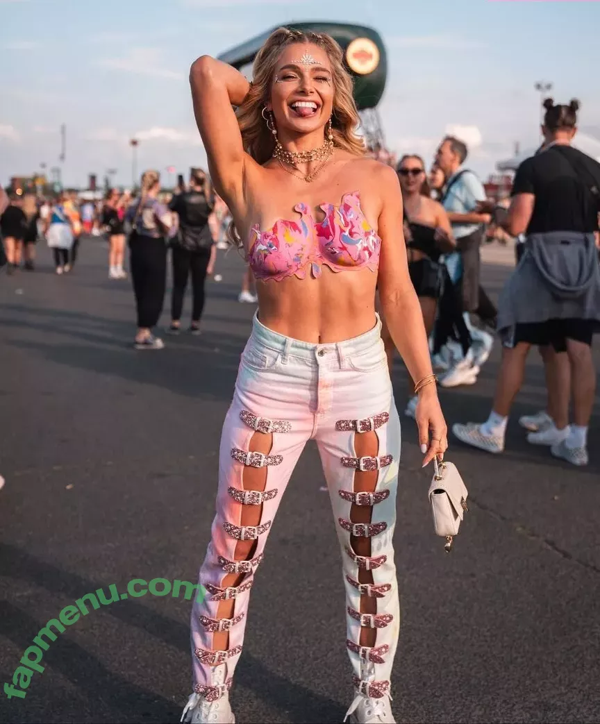 Lola Weippert nude photo #0378 (lolaweippert)