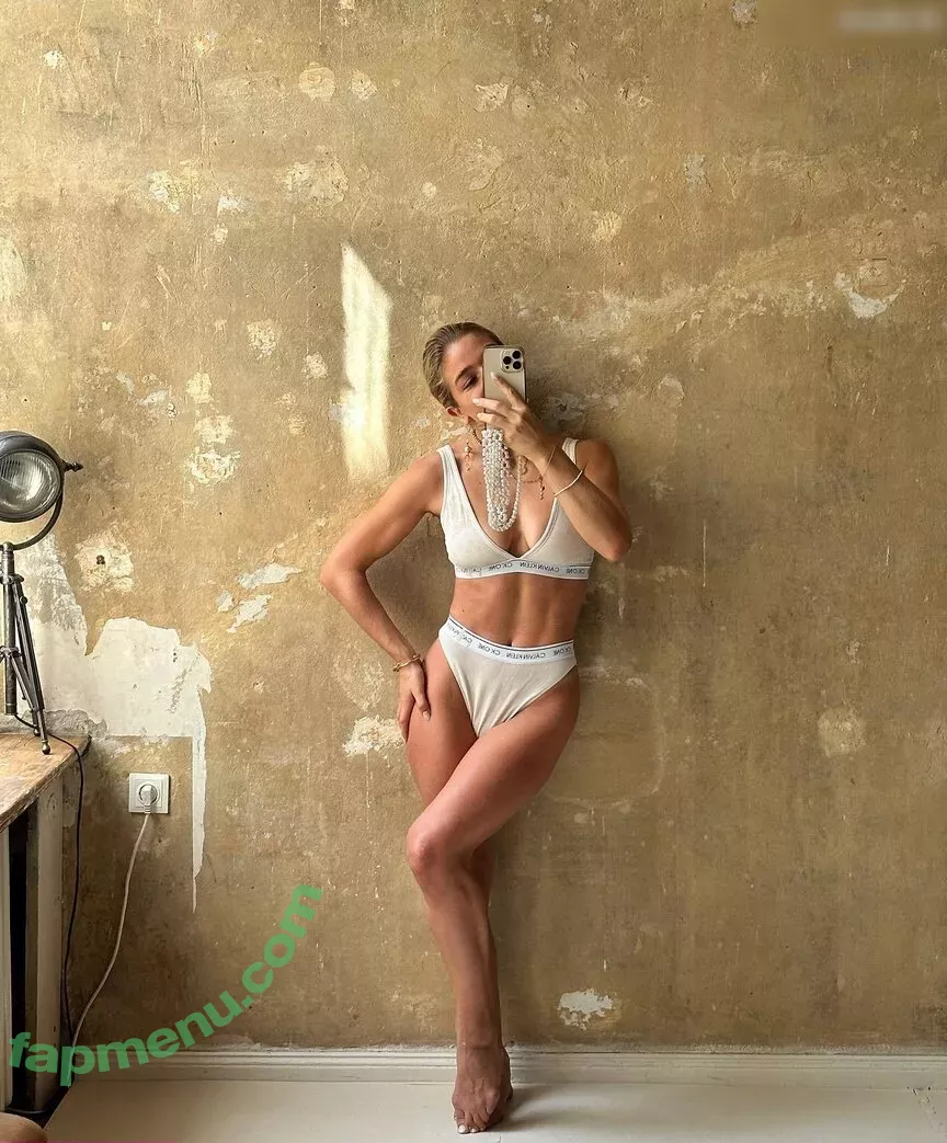 Lola Weippert nude photo #0404 (lolaweippert)