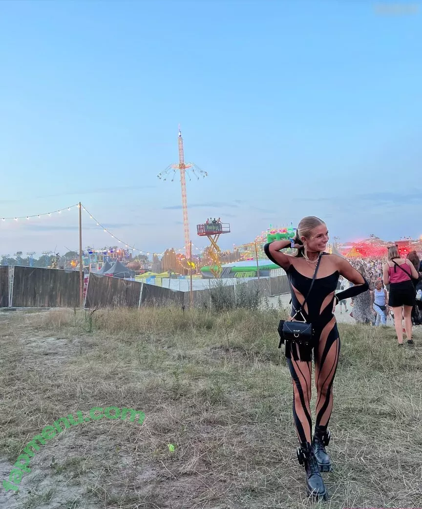 Lola Weippert nude photo #0470 (lolaweippert)