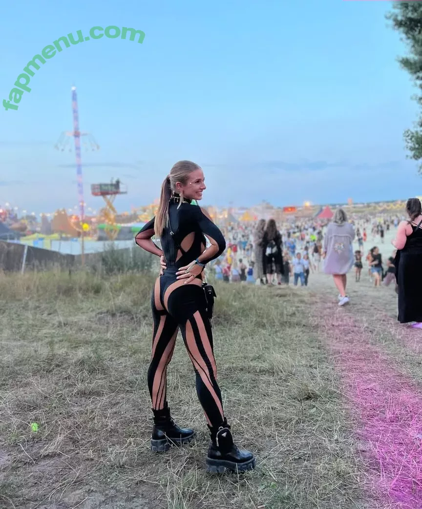 Lola Weippert nude photo #0471 (lolaweippert)