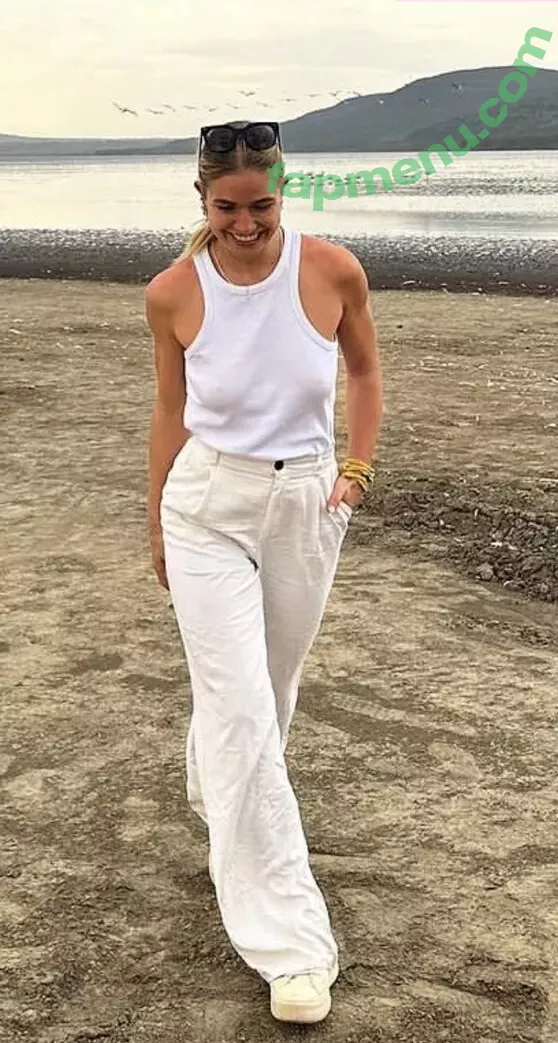 Lola Weippert nude photo #0531 (lolaweippert)