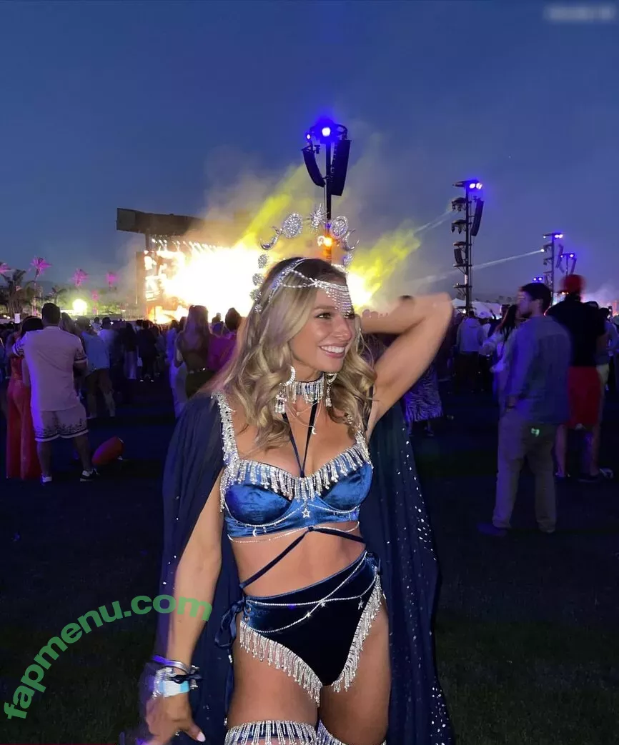 Lola Weippert nude photo #0641 (lolaweippert)