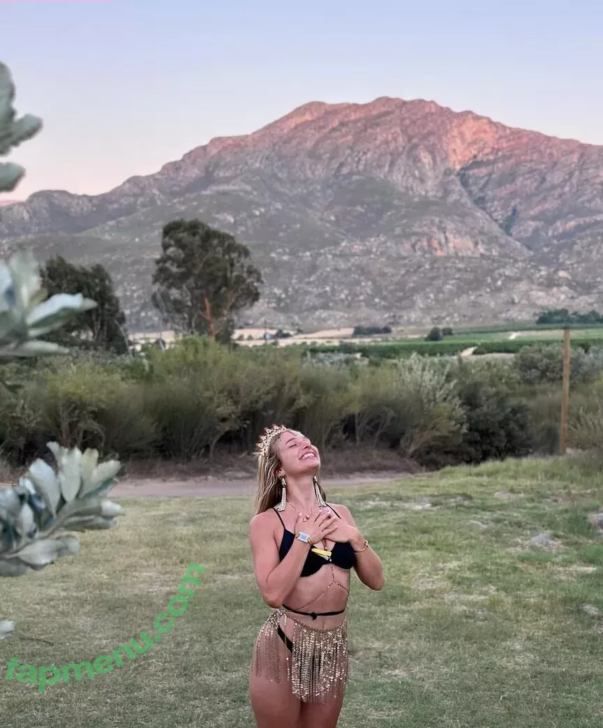 Lola Weippert nude photo #0644 (lolaweippert)