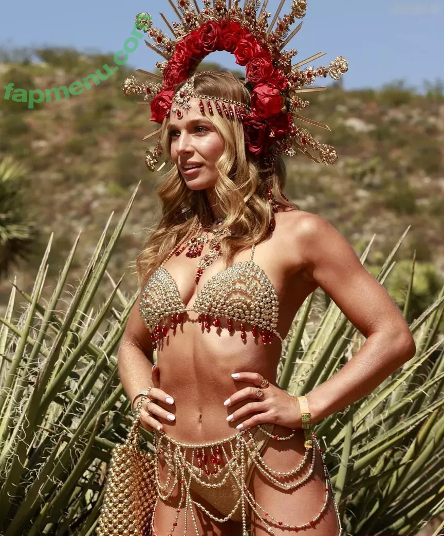 Lola Weippert nude photo #0664 (lolaweippert)