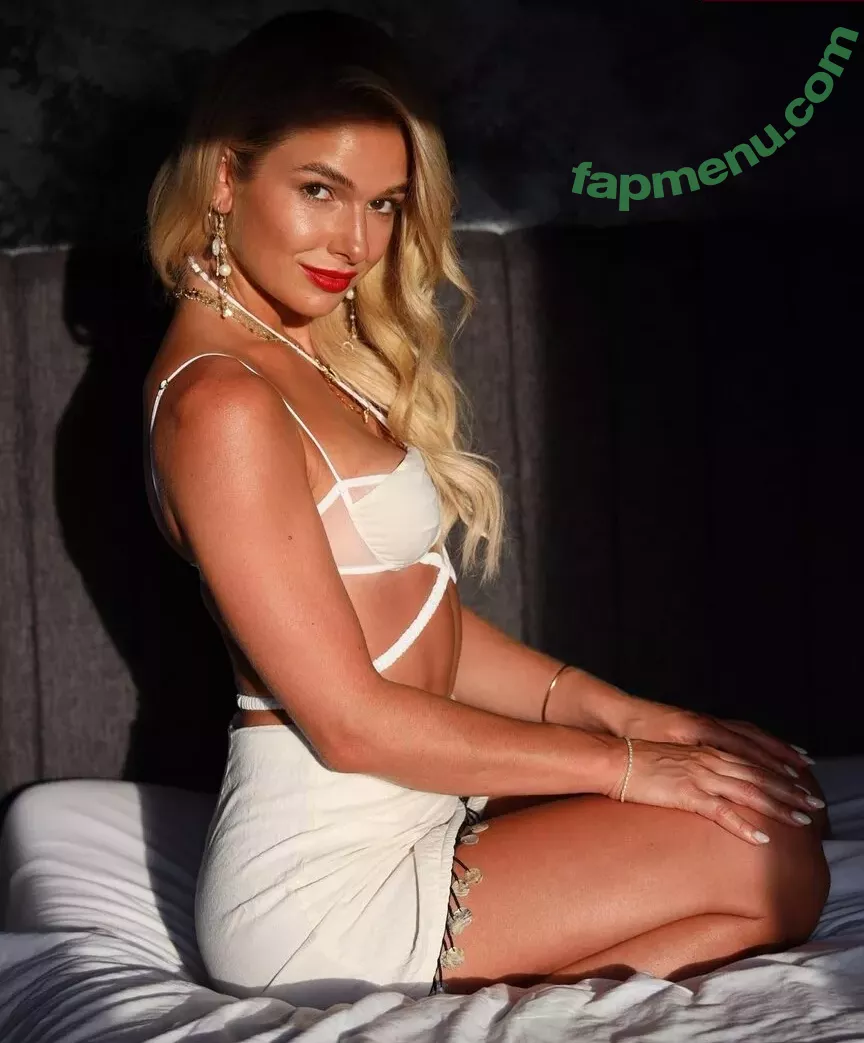 Lola Weippert nude photo #0721 (lolaweippert)