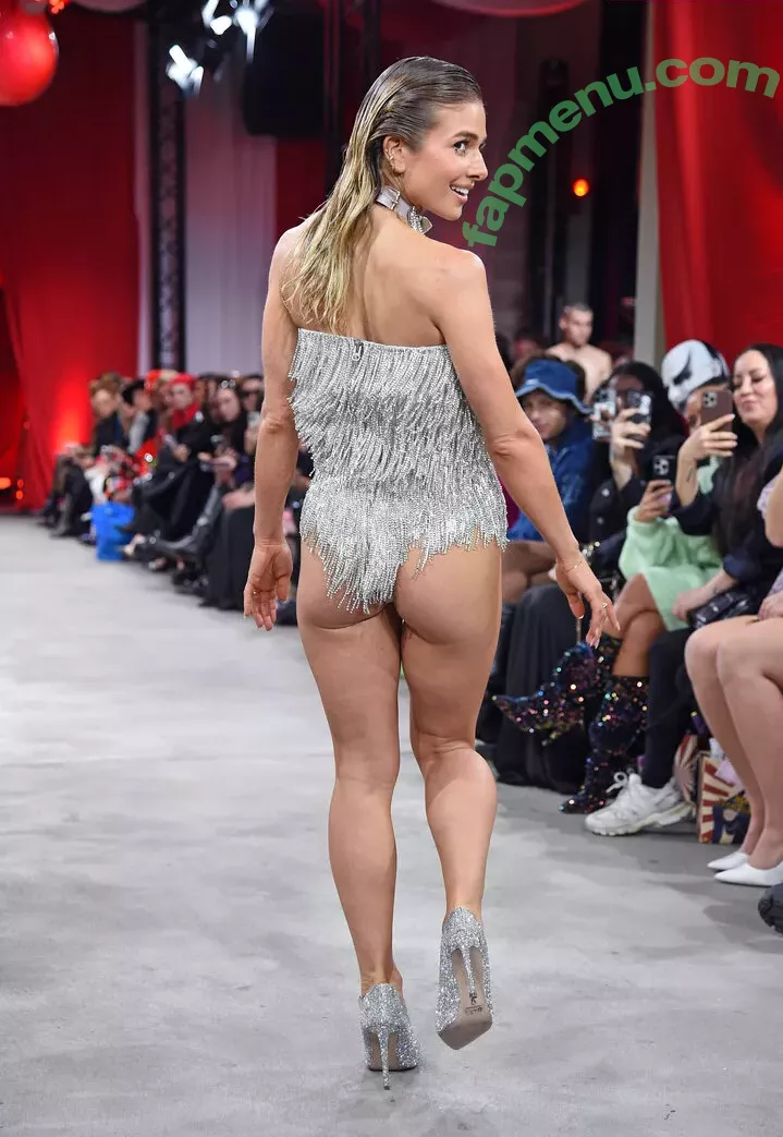 Lola Weippert nude photo #0902 (lolaweippert)