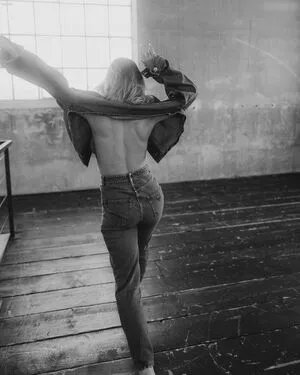 Lola Weippert / lolaweippert nude photo #1031