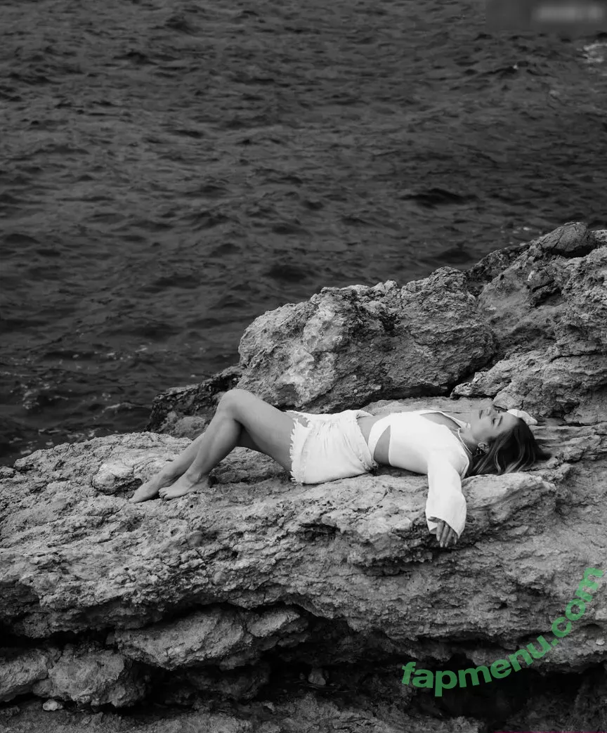 Lola Weippert nude photo #1025 (lolaweippert)