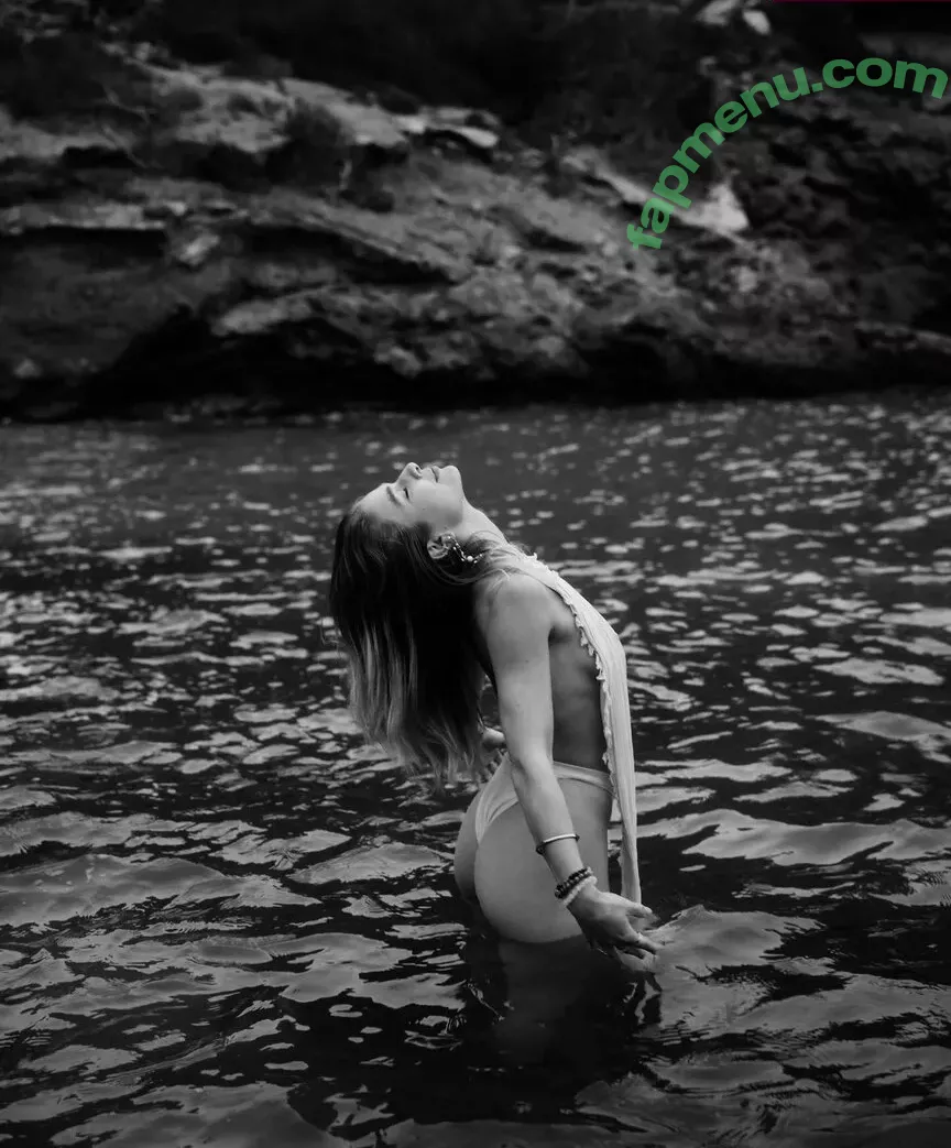 Lola Weippert nude photo #1027 (lolaweippert)