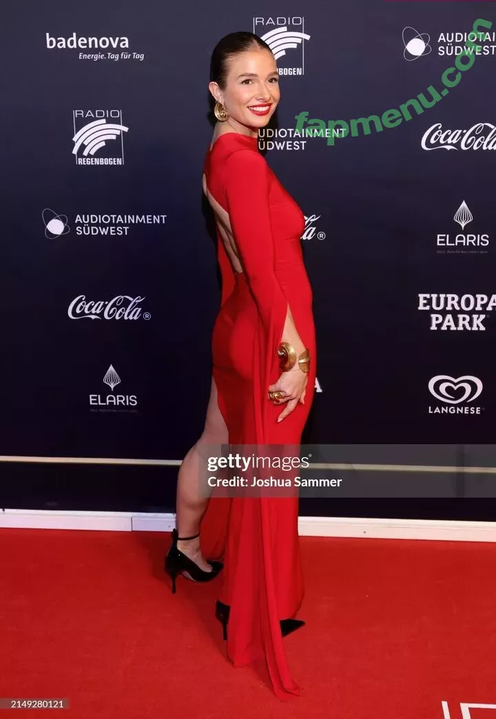 Lola Weippert nude photo #1043 (lolaweippert)