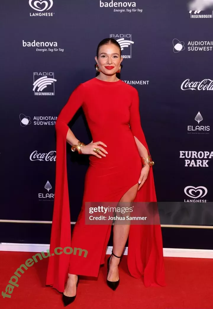 Lola Weippert nude photo #1044 (lolaweippert)