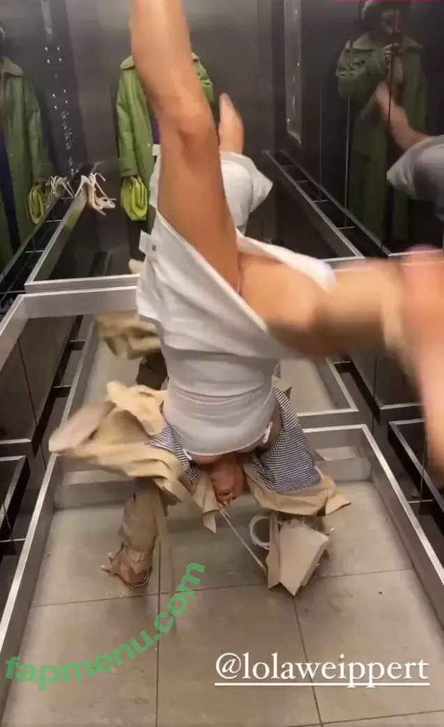 Lola Weippert nude photo #1046 (lolaweippert)