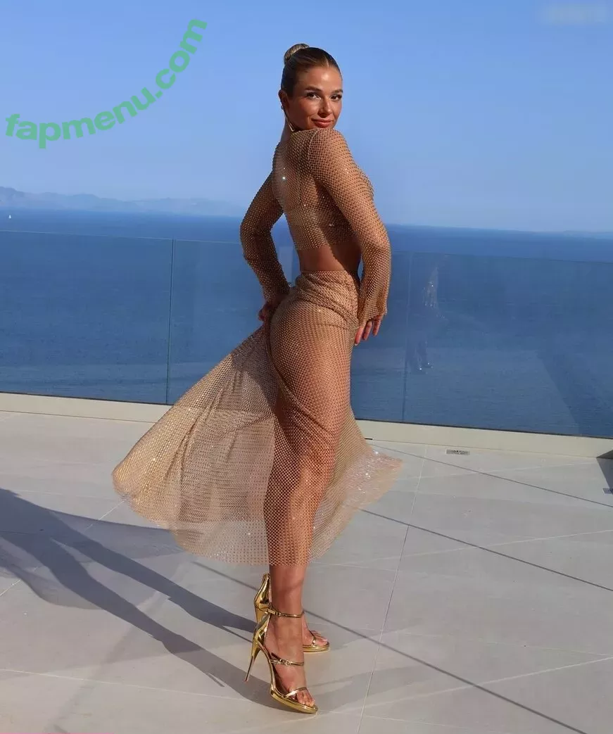 Lola Weippert nude photo #1144 (lolaweippert)