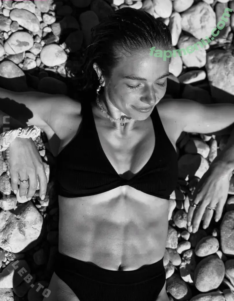 Lola Weippert nude photo #1703 (lolaweippert)