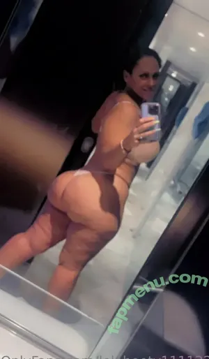 lolabooty111122 / iam.rosehips nude photo #0117