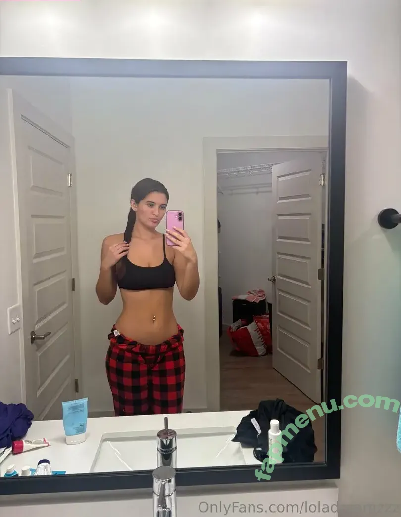 loladreamzzz nude photo #0026 (loladreamz)