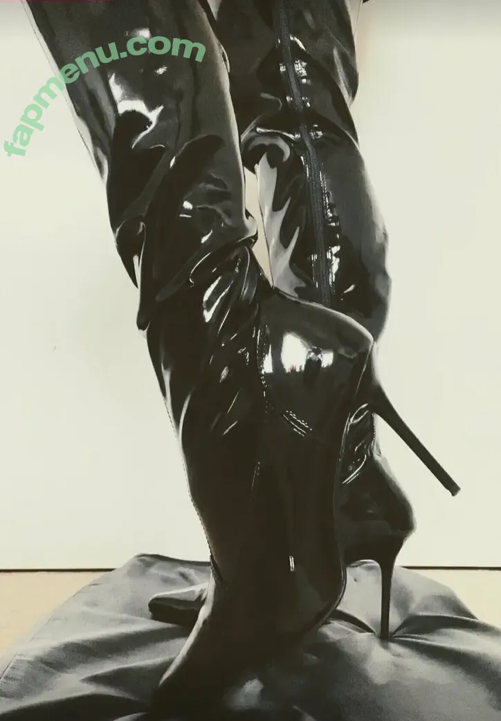 lolainlatex nude photo #0015 (lolainlatex)