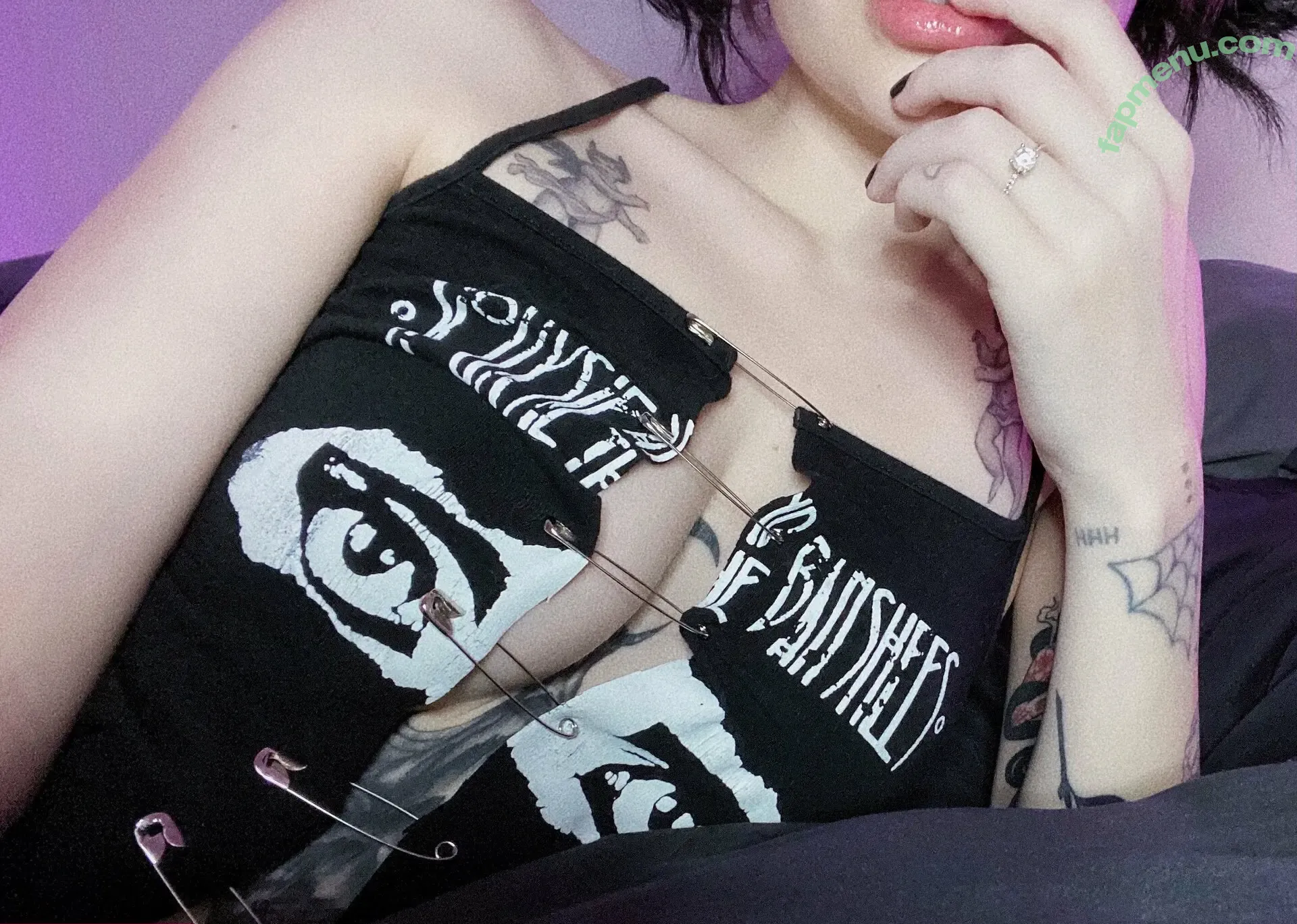 Lolaknivesxz nude photo #0085 (lola.blades / lolagoth / lolaminavip)