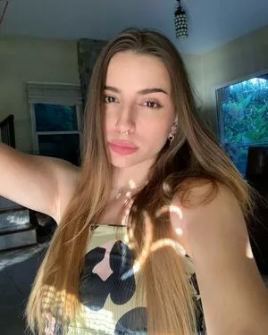 lolalala23 / lolala23 nude photo #0009