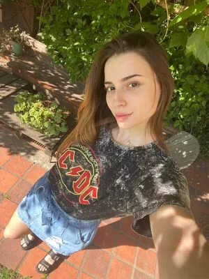 lolalala23 / lolala23 nude photo #0020