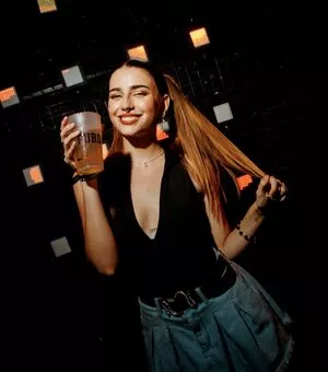 lolalala23 / lolala23 nude photo #0025