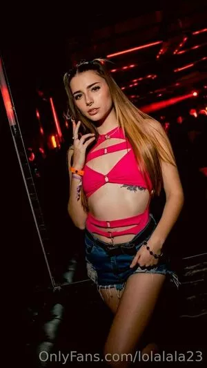 lolalala23 / lolala23 nude photo #0075