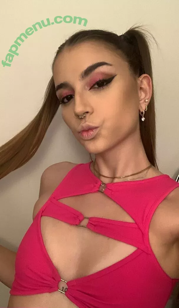 lolalala23 nude photo #0006 (lolala23)