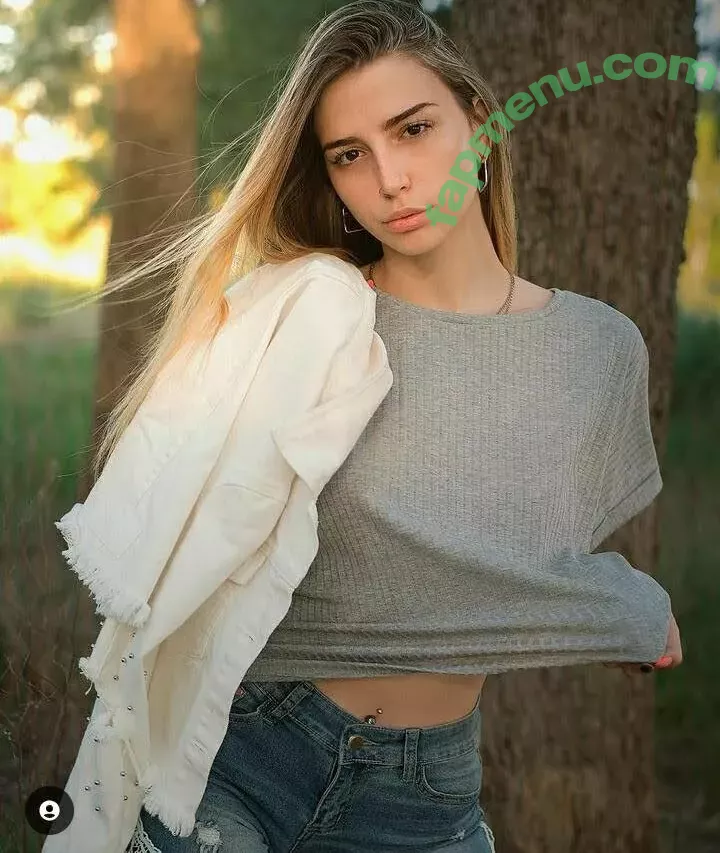 lolalala23 nude photo #0008 (lolala23)