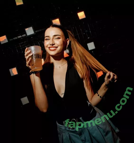 lolalala23 nude photo #0025 (lolala23)