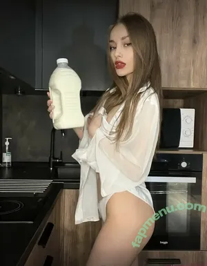 Lolalolasss / Kelly_y / fineassslola / kamilla_star nude photo #0014