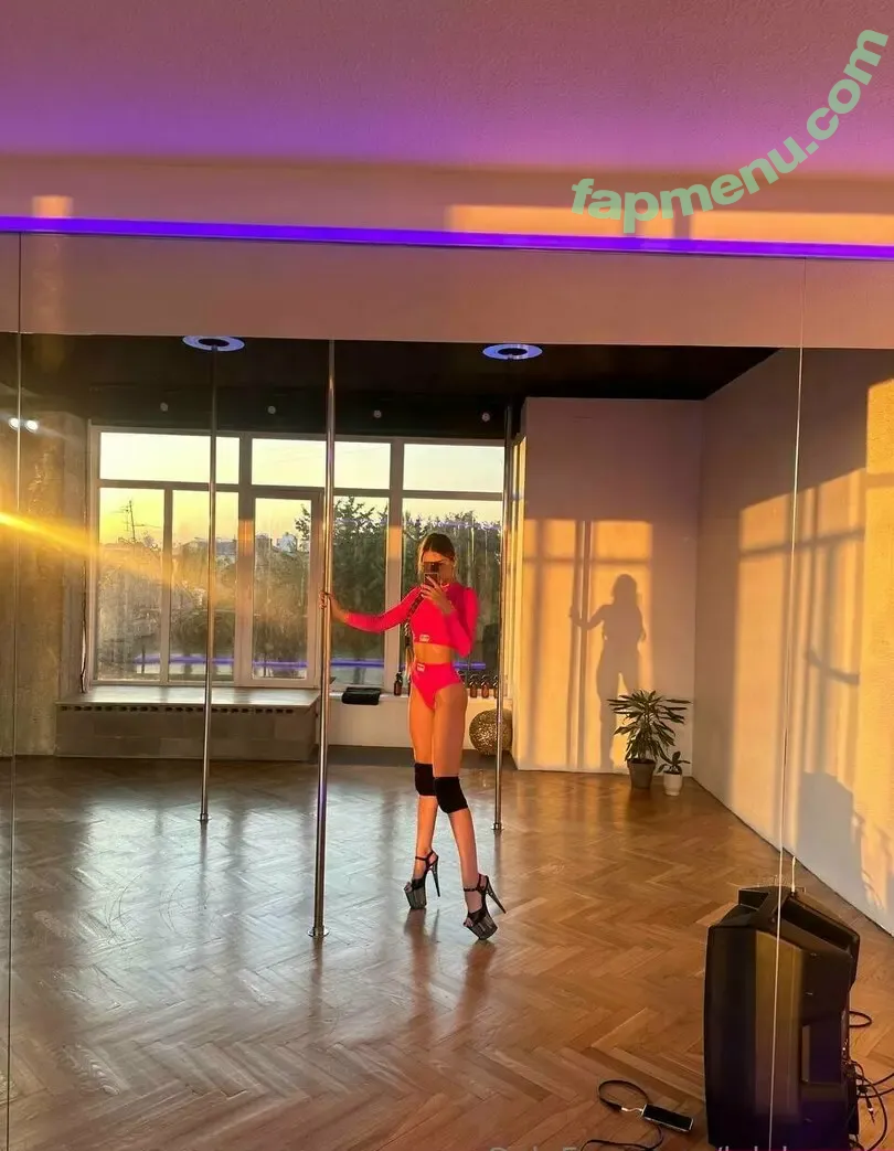 lolalouren nude photo #0019 (lolalauren)